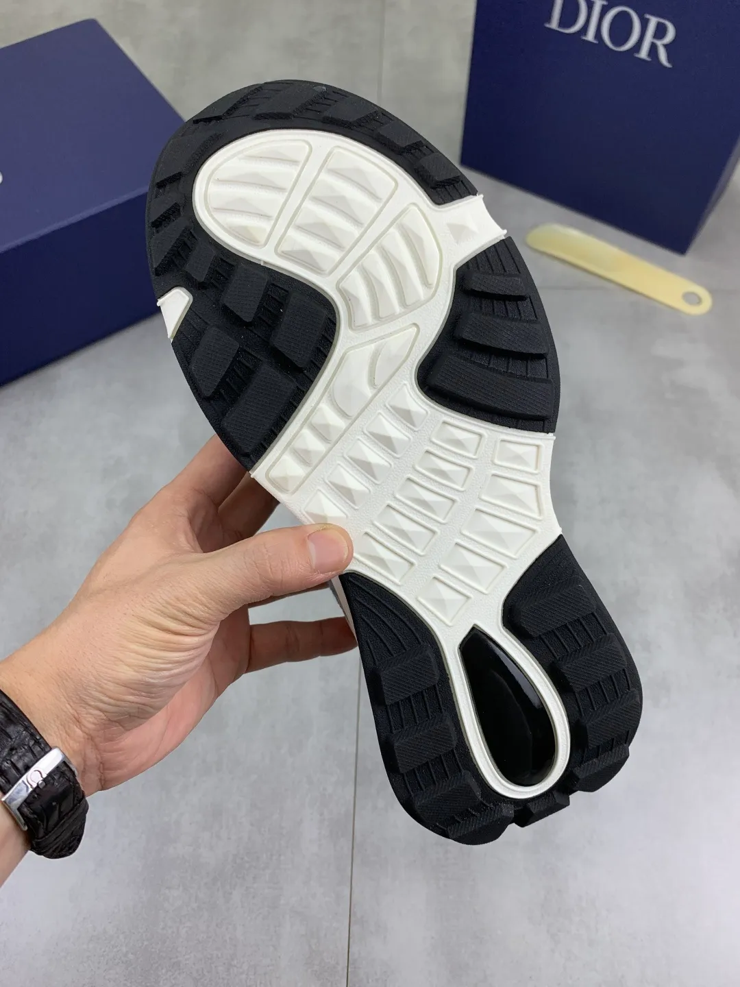 Men's Men's Shoes💰P440💰[New Style]🆘[Dior] 2025 Dior Original Lace-up Low-top Men's Shoes Classic casual shoes 🔥This model is the official classic model with high quality and made by famous original designers. It is made of high-quality cowhide with original materials➕comfortable and breathable mesh lining➕pigskin insole. The perfect last shape and generous and fashionable design have attracted many consumers and are suitable for drivers to drive🚗. What you want is the best quality in the market. Color: 4️⃣Color Code number: 38--44 (45 customized)